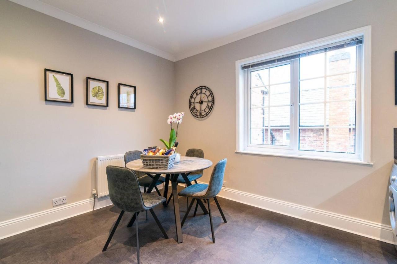 Modern Living 2 Bedroom Apartment South Wilmslow Eksteriør bilde