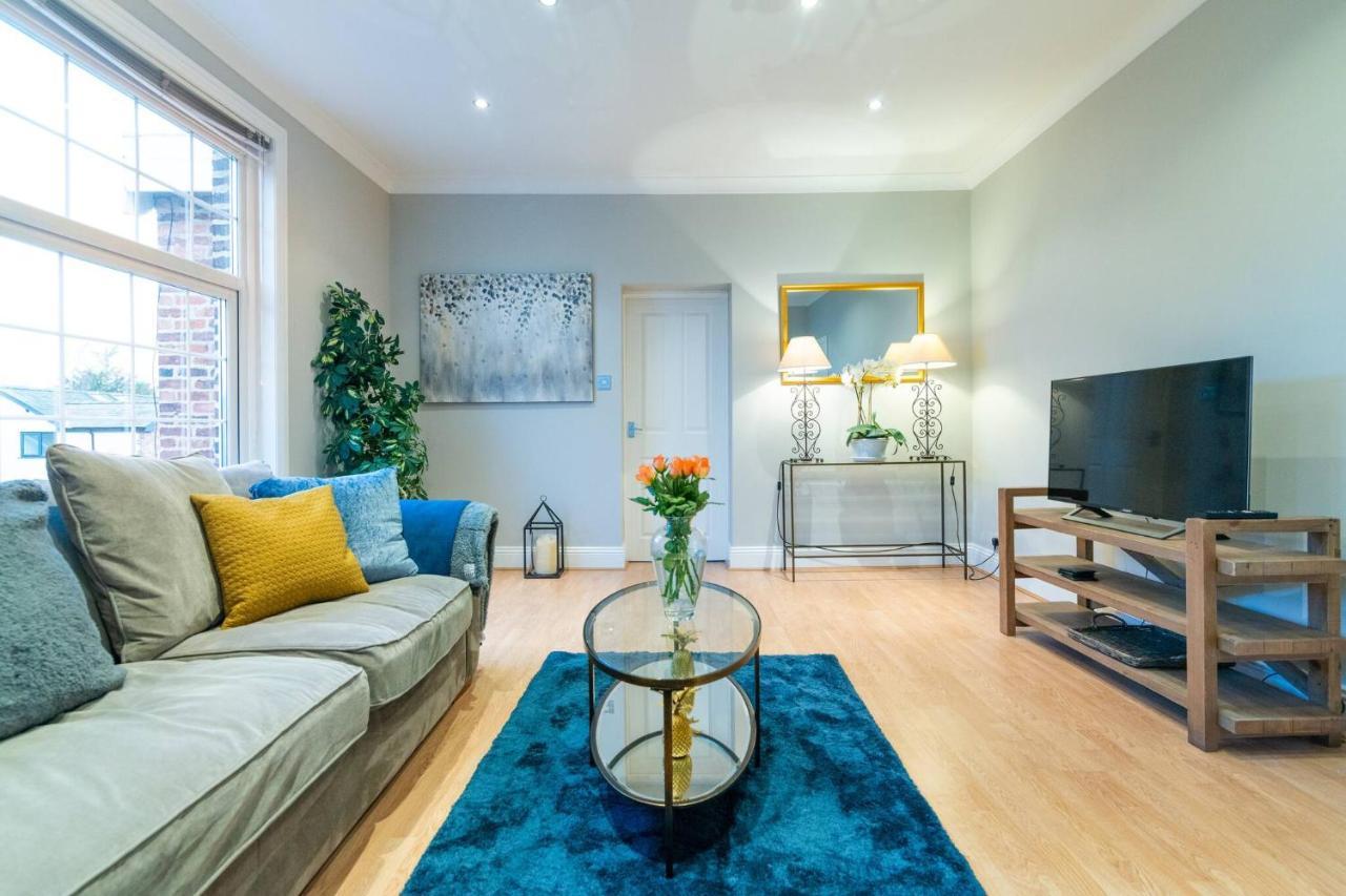 Modern Living 2 Bedroom Apartment South Wilmslow Eksteriør bilde