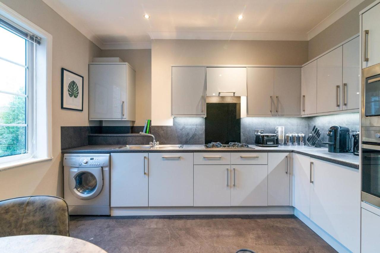 Modern Living 2 Bedroom Apartment South Wilmslow Eksteriør bilde
