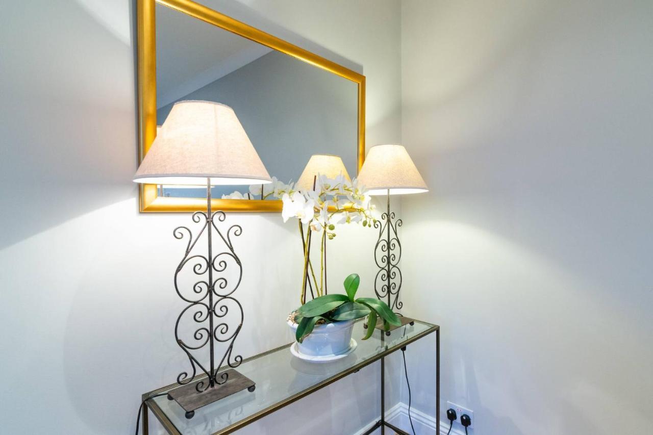 Modern Living 2 Bedroom Apartment South Wilmslow Eksteriør bilde